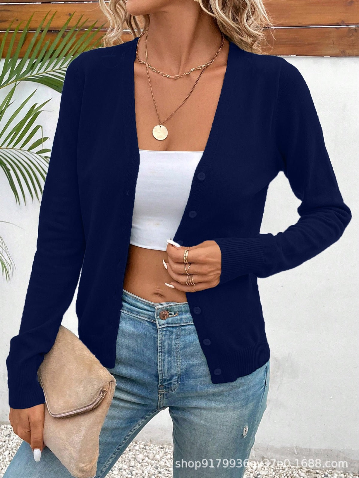 Marlene | Cardigan pour femme en maille avec col en V, boutons et manches longues