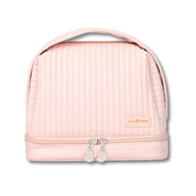 Borsa cosmetica rosa trapuntata con manico, chiusura a zip doppia, design elegante. Ideale per viaggi, organizzazione trucco e accessori.