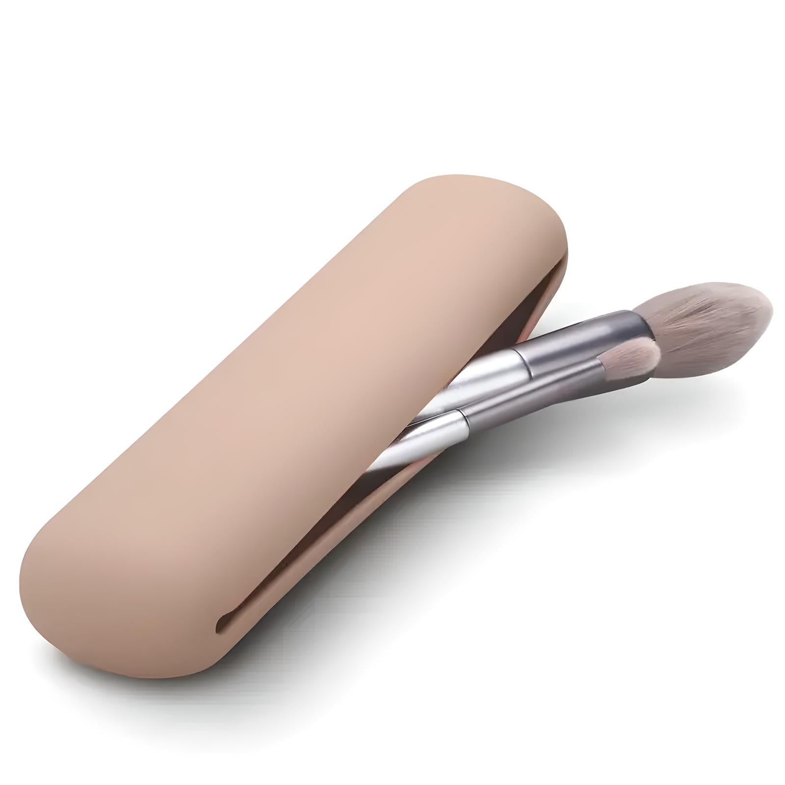 Custodia beige per pennelli trucco con due pennelli in setole morbide, design elegante e portatile. Accessorio essenziale per il make-up.