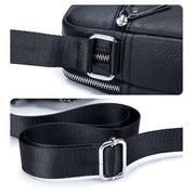 Borsa a tracolla in pelle nera con cerniera e fibbia in metallo, cinturino regolabile. Accessorio moda elegante e pratico per uomo e donna.