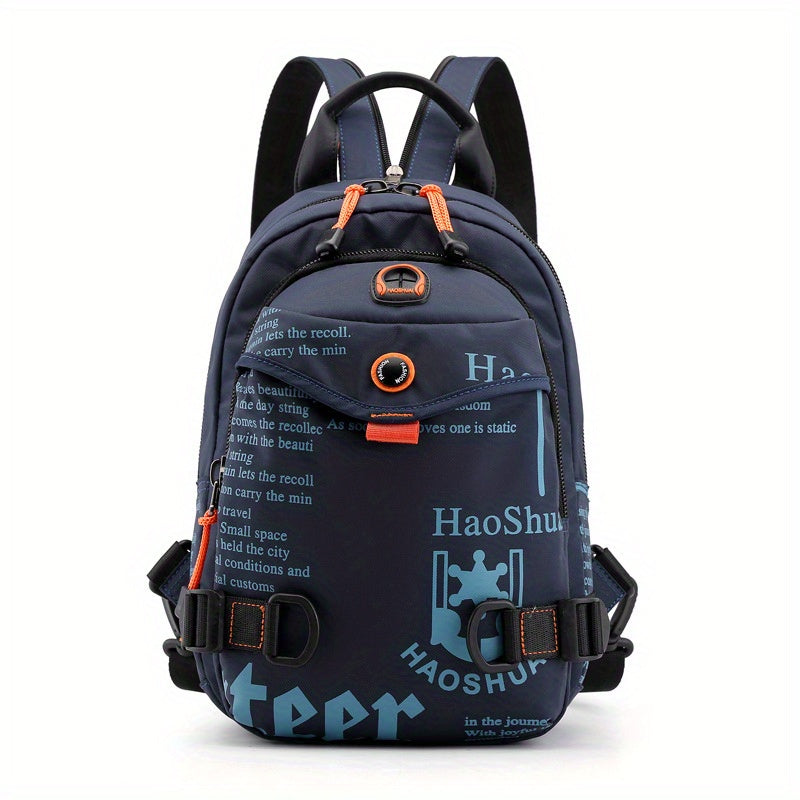 Zaino blu scuro con scritte bianche, tasche multiple, cerniere arancioni, spallacci regolabili. Ideale per scuola, viaggio, tempo libero.