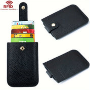 Portafoglio in pelle nera con protezione RFID, design compatto, scomparti per carte di credito, chiusura a bottone. Accessorio elegante e sicuro.