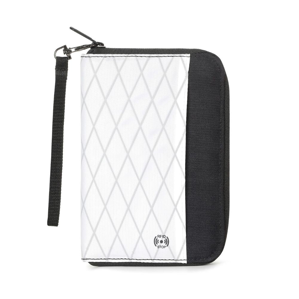 Portafoglio da viaggio RFID bianco e nero, design a rombi, chiusura zip, cinturino da polso. Protezione dati personali, accessorio elegante.