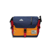 Borsa a tracolla multicolore in tessuto, design moderno con tasca frontale con zip, chiusura a fibbia, ideale per viaggi e uso quotidiano.
