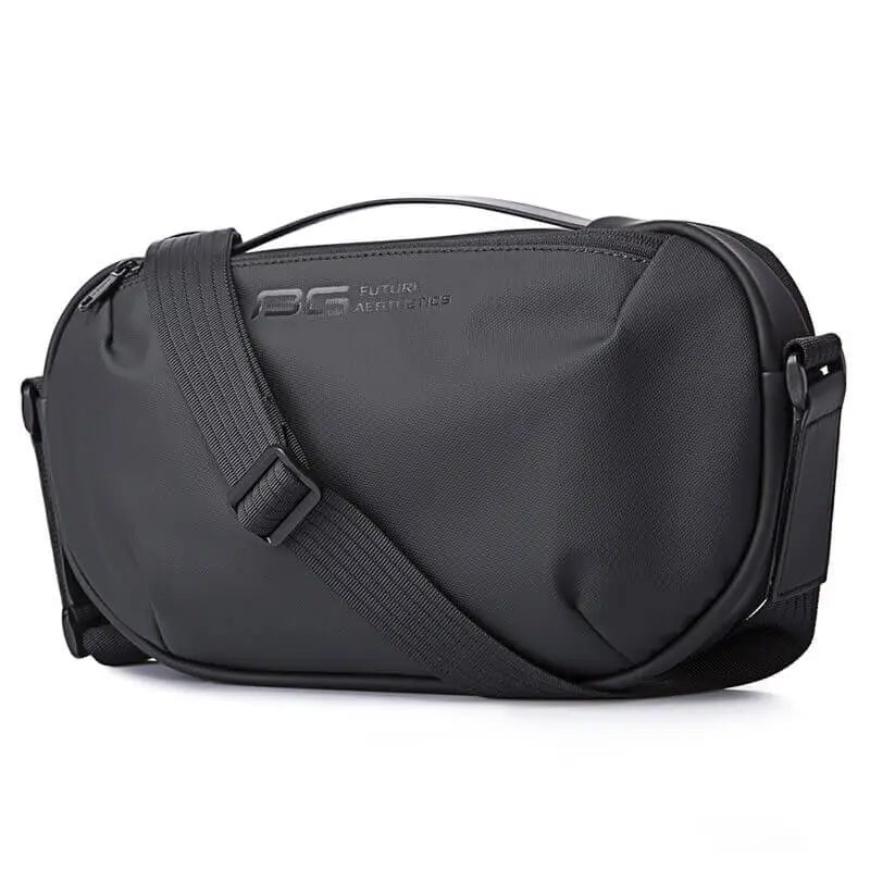 Borsa a tracolla nera unisex, design moderno, materiale resistente all'acqua, ideale per viaggi e uso quotidiano. Accessorio moda versatile.