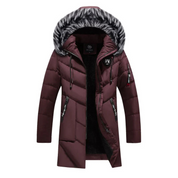 Giacca invernale uomo, colore bordeaux, con cappuccio foderato in pelliccia sintetica, chiusura zip, tasche laterali. Elegante e caldo.