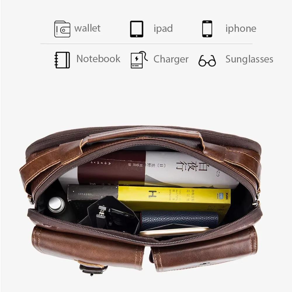 Borsa in pelle marrone aperta, contenente libri, bottiglia, occhiali, portafoglio e caricabatterie. Ideale per lavoro e viaggio. Accessori organizzati.