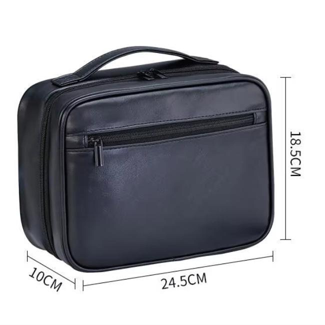 Borsa da toilette in pelle nera con cerniera, dimensioni 24,5x18,5x10 cm, ideale per viaggio, organizer cosmetici, design elegante e pratico.