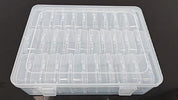 Scatola organizer trasparente in plastica con scomparti regolabili, ideale per conservare piccoli oggetti, accessori artigianali o minuteria.