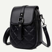 Borsa a tracolla nera in pelle trapuntata con chiusura a fibbia, design elegante e compatto, ideale per moda donna e accessori di tendenza.