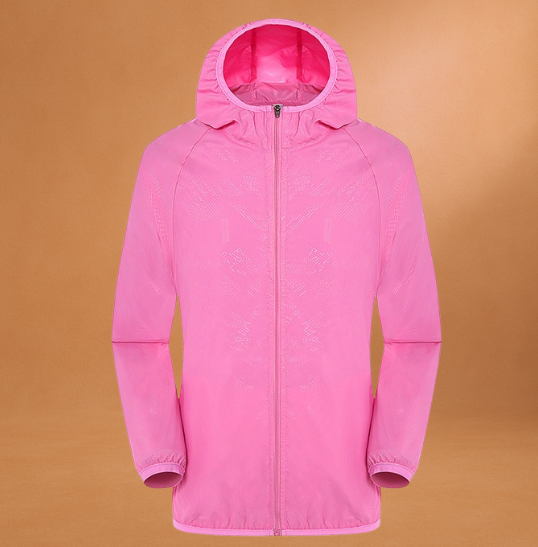 Giacca a vento rosa con cappuccio, chiusura a zip, design sportivo, ideale per attività all'aperto. Tessuto leggero e resistente all'acqua.