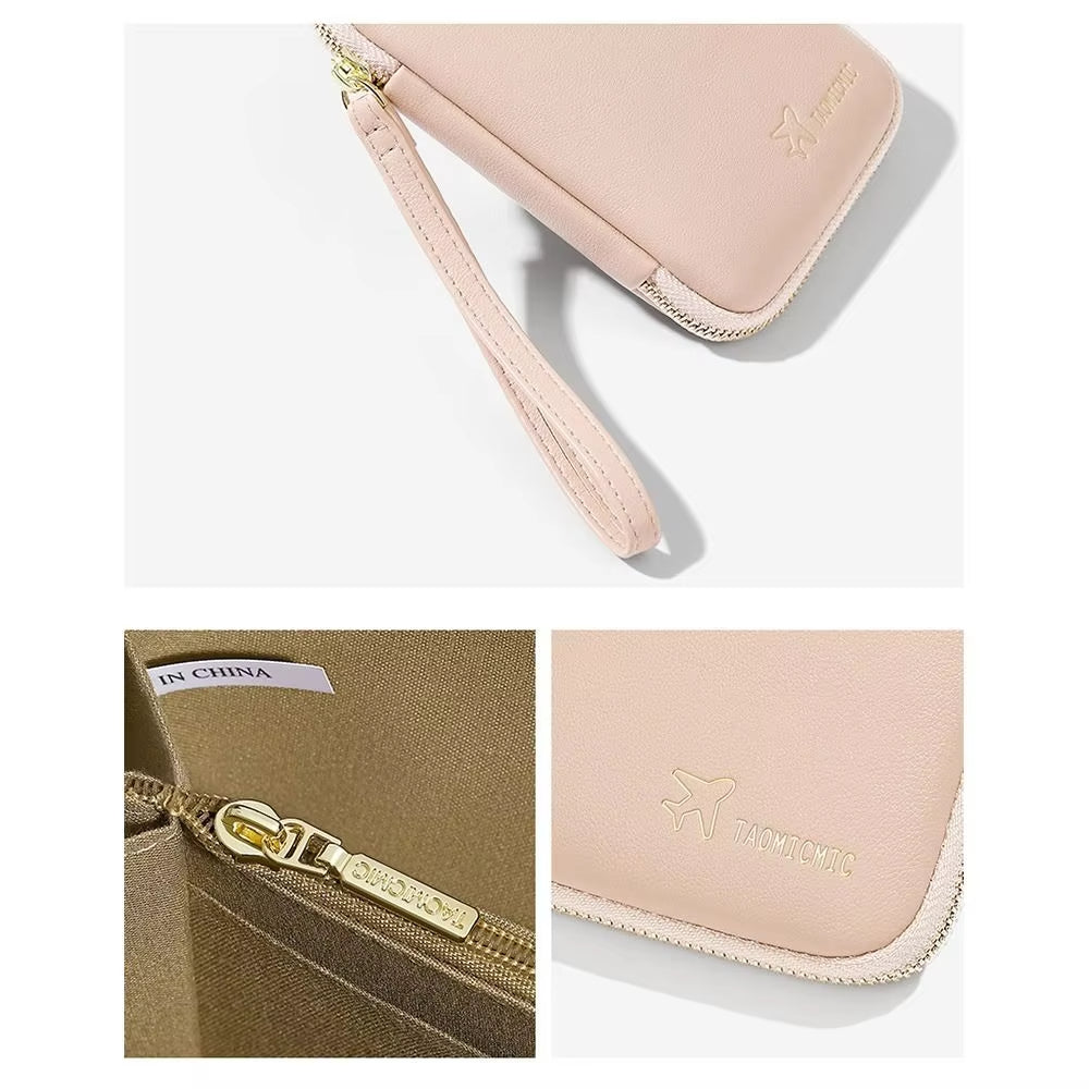 Portafoglio donna in pelle rosa con cerniera dorata, logo inciso, cinturino da polso. Elegante accessorio moda, design compatto e funzionale.