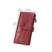 Portafoglio donna in pelle rossa, dimensioni 19x9.5x3 cm, con chiusura a bottone e zip. Elegante accessorio moda, ideale per carte e contanti.