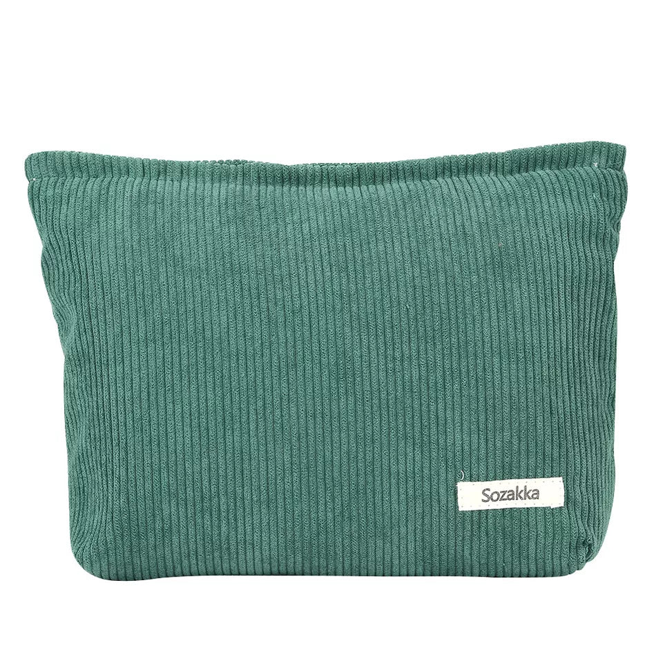 Borsa cosmetica verde in velluto a coste, marchio Sozakka, design elegante e pratico, ideale per trucco e accessori da viaggio.