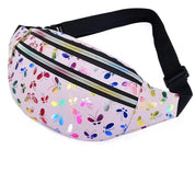 Marsupio rosa con stampa farfalle colorate, cerniere multiple e cintura regolabile nera. Accessorio moda pratico e trendy per ogni occasione.
