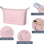 Astuccio rosa in pelle sintetica con cerniera liscia, cuciture delicate, design stampato e materiale impermeabile. Ideale per cosmetici.