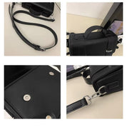 Borsa a tracolla nera in pelle, design elegante, chiusura magnetica, dettagli in metallo argentato, ideale per moda donna, accessori di lusso.