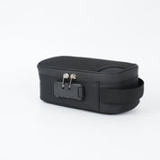 Borsa da manubrio nera per bicicletta con chiusura a zip, tasca frontale e cinturino regolabile. Accessorio bici, resistente e spazioso.