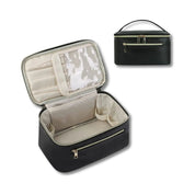 Borsa cosmetica nera in pelle sintetica con cerniera, tasche interne, manico superiore. Ideale per trucco e accessori da viaggio.
