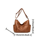 Borsa a tracolla in pelle marrone, dimensioni 31x23x14 cm, con tasche multiple e cerniere, ideale per moda donna e accessori eleganti.