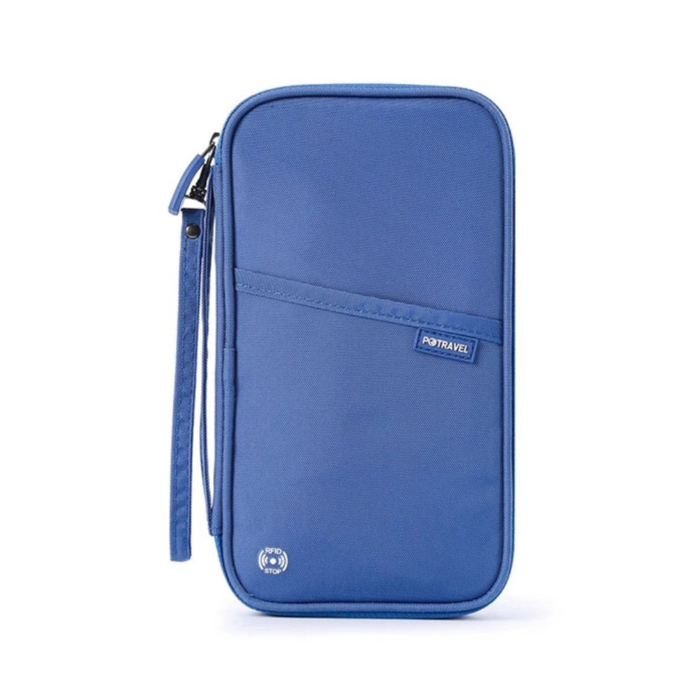 Custodia da viaggio blu per passaporto e documenti, con cerniera e tasca frontale. Accessorio organizzativo ideale per viaggiatori.