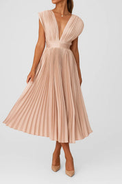 Abito Plissé Midi Elegante con Scollo a V e Vita Sottolineata 1