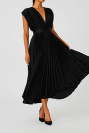 Abito Plissé Midi Elegante con Scollo a V e Vita Sottolineata 4