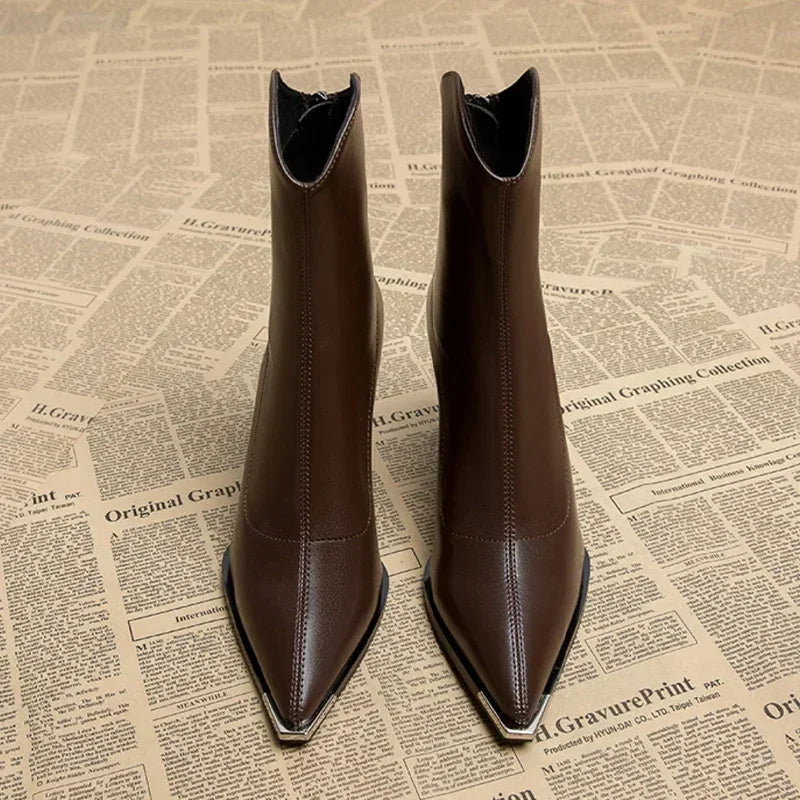 Angela | Damen-Frühjahrs-Stiefeletten mit spitzer Kappe und Absatz 5