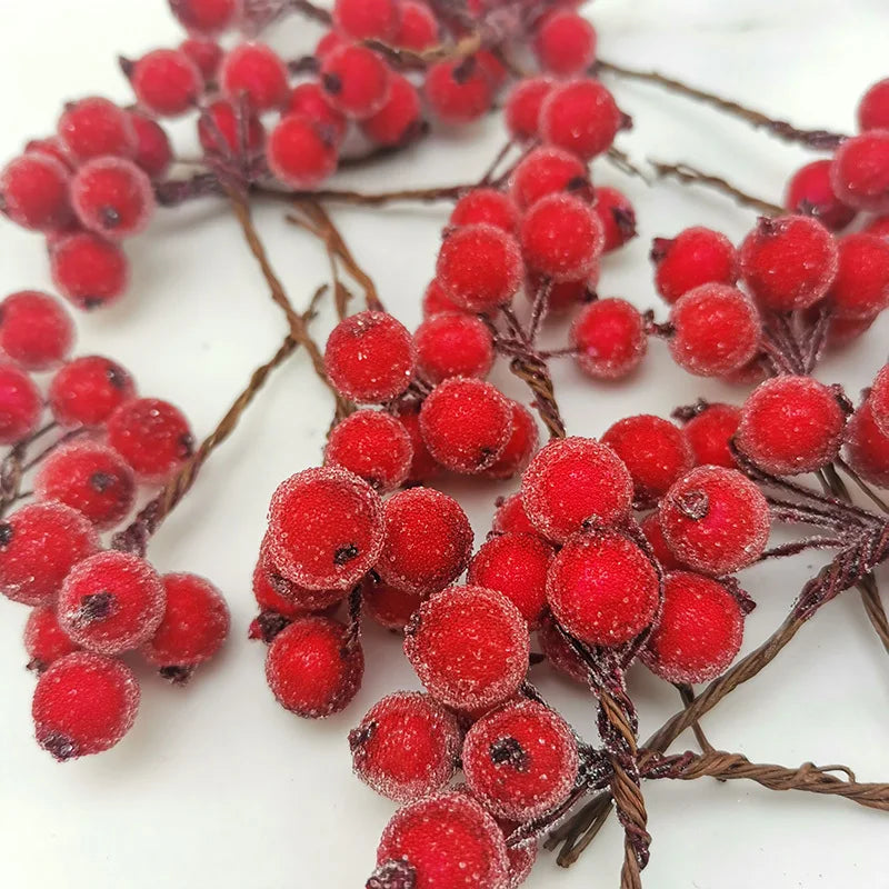 Berry Splendor | Mazzo di bacche natalizie finte per composizioni floreali festive 3