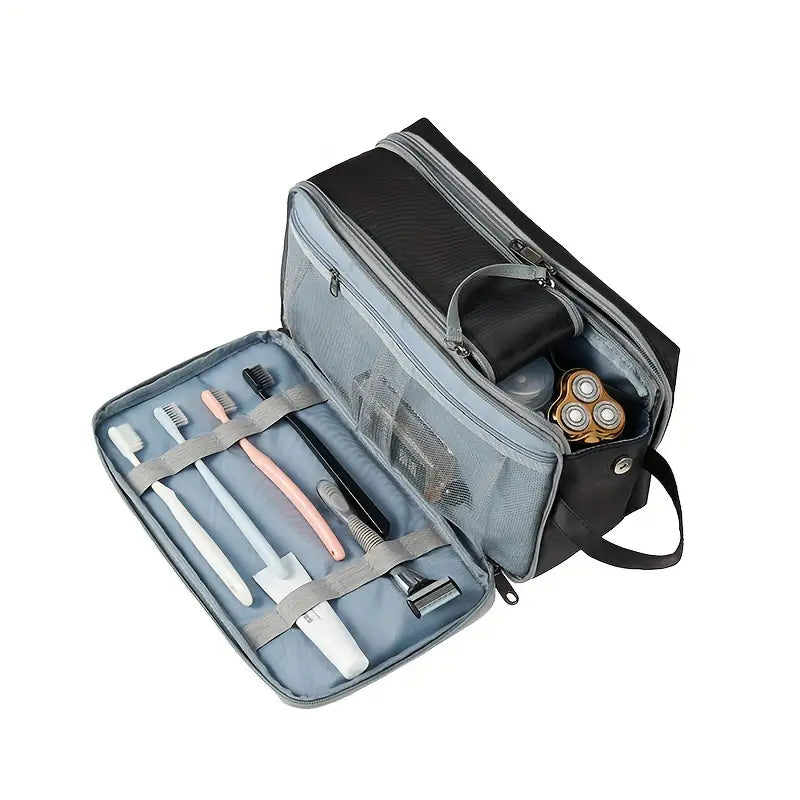 Borsa da viaggio organizer aperta con spazzolini, rasoio e contenitori. Ideale per articoli da toeletta, accessori bagno, viaggio.