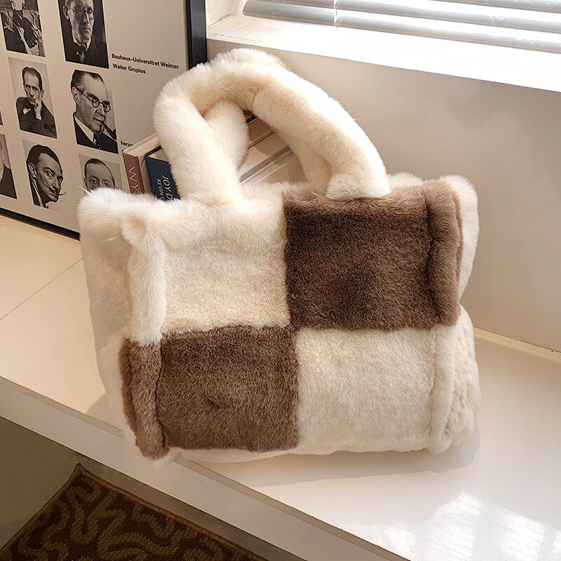 Borsa a mano in peluche elegante da donna, accessorio invernale versatile 11