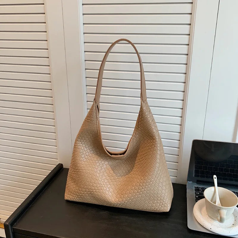 Borsa elegante da donna in pelle resistente e alla moda 11