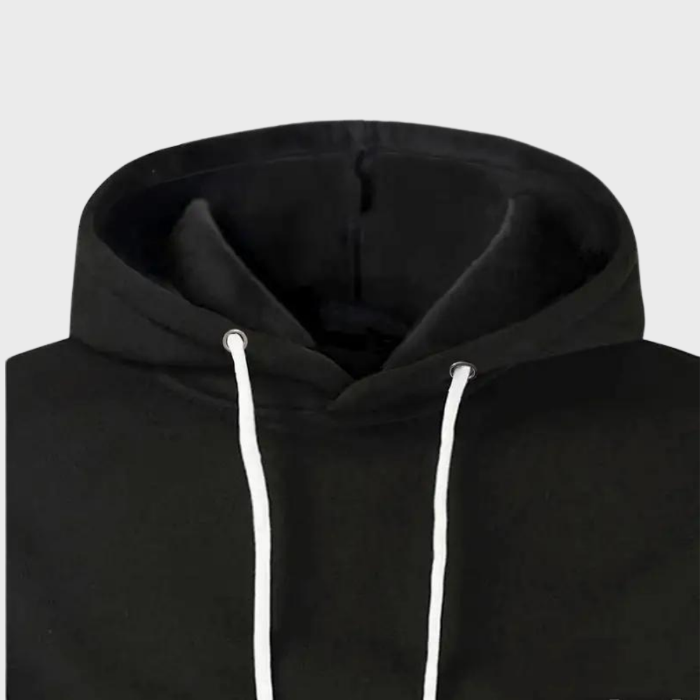 Felpa con cappuccio nera unisex, cordini bianchi, tessuto morbido, ideale per abbigliamento casual e sportivo. Disponibile in varie taglie.