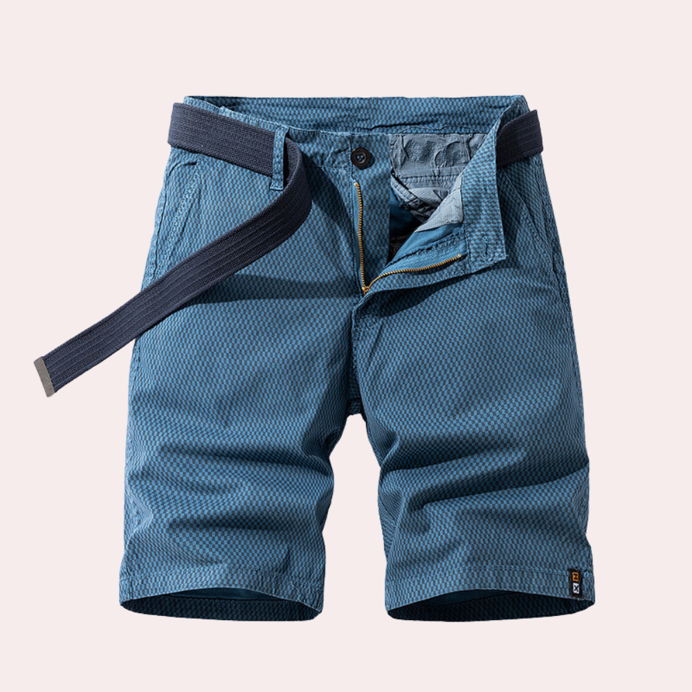 Pantaloncini uomo blu con cintura, design casual estivo, tessuto leggero e traspirante, ideali per attività all'aperto e tempo libero.