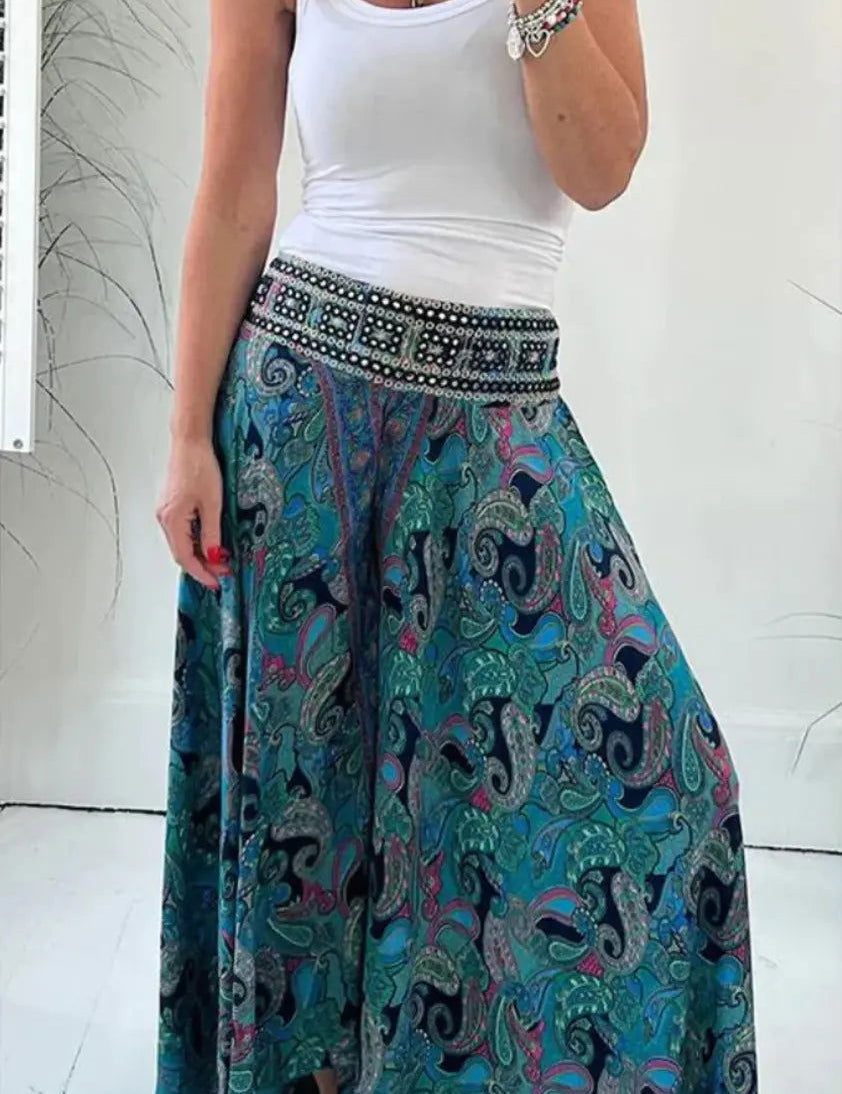 CARLA | Floral Print Culottes for a Stylish Touch - Lizabella Fashion -  -  - CARLA | Floral Print Culottes for a Stylish Touch - Lizabella Fashion - #tag1# - #tag2#