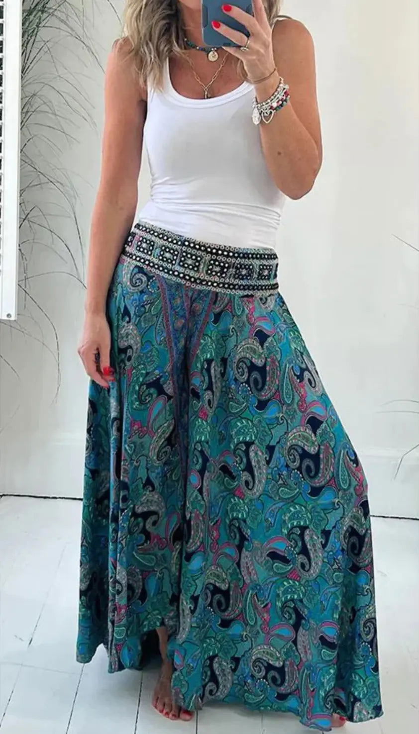 CARLA | Floral Print Culottes for a Stylish Touch - Lizabella Fashion -  -  - CARLA | Floral Print Culottes for a Stylish Touch - Lizabella Fashion - #tag1# - #tag2#