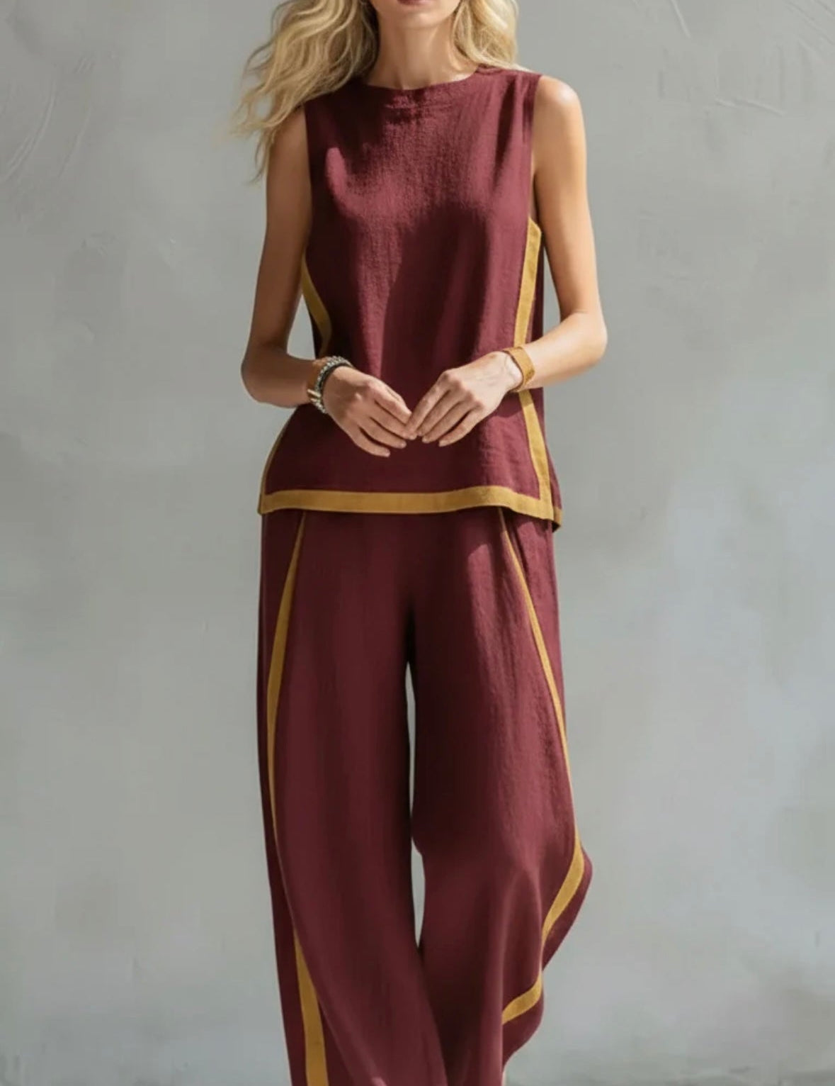 Completo Elegante Due Pezzi Donna con Silhouette Slanciata e Dettagli Moderni 7