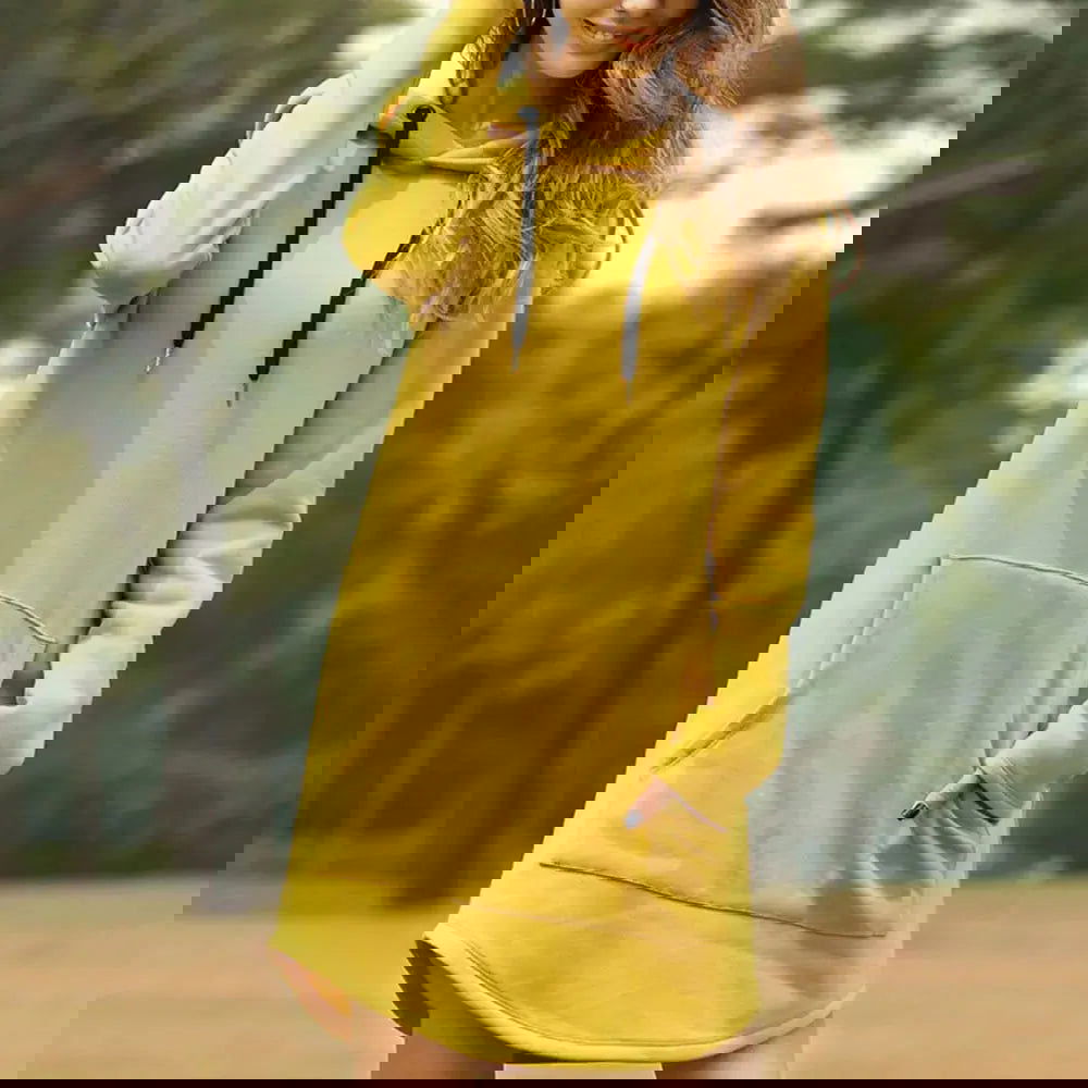 Immagine danneggiata con distorsioni visive e colori alterati, impossibile identificare l'oggetto principale.