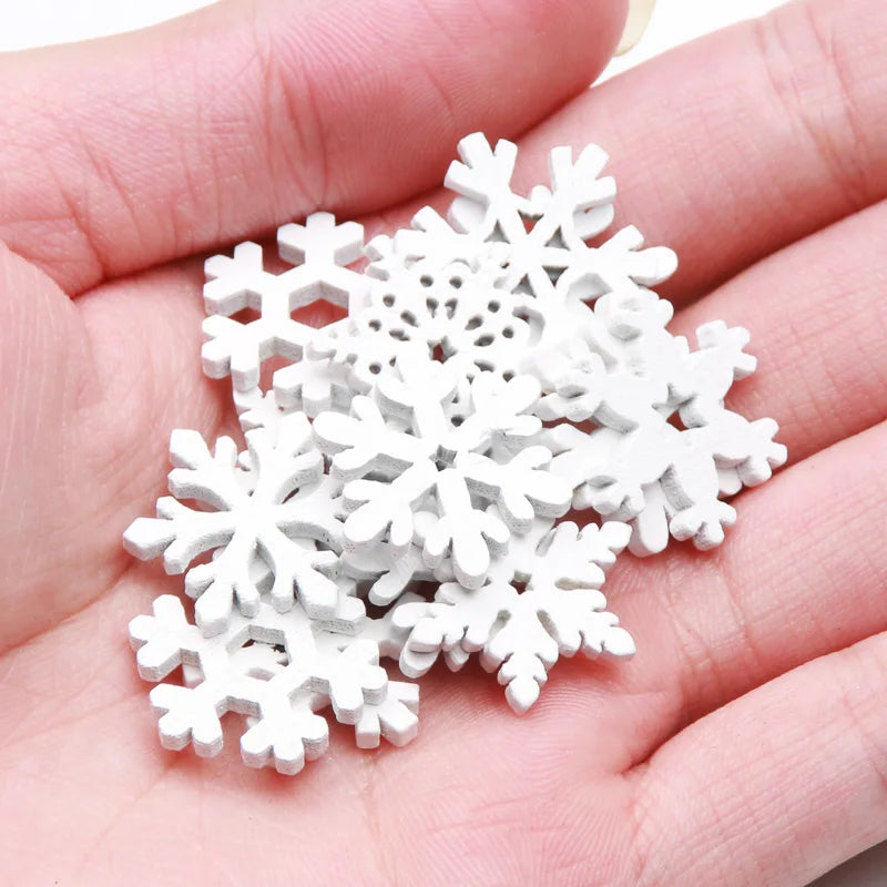 CraftyWinter | Decorazioni a forma di fiocco di neve in legno bianco per l'albero di Natale 1