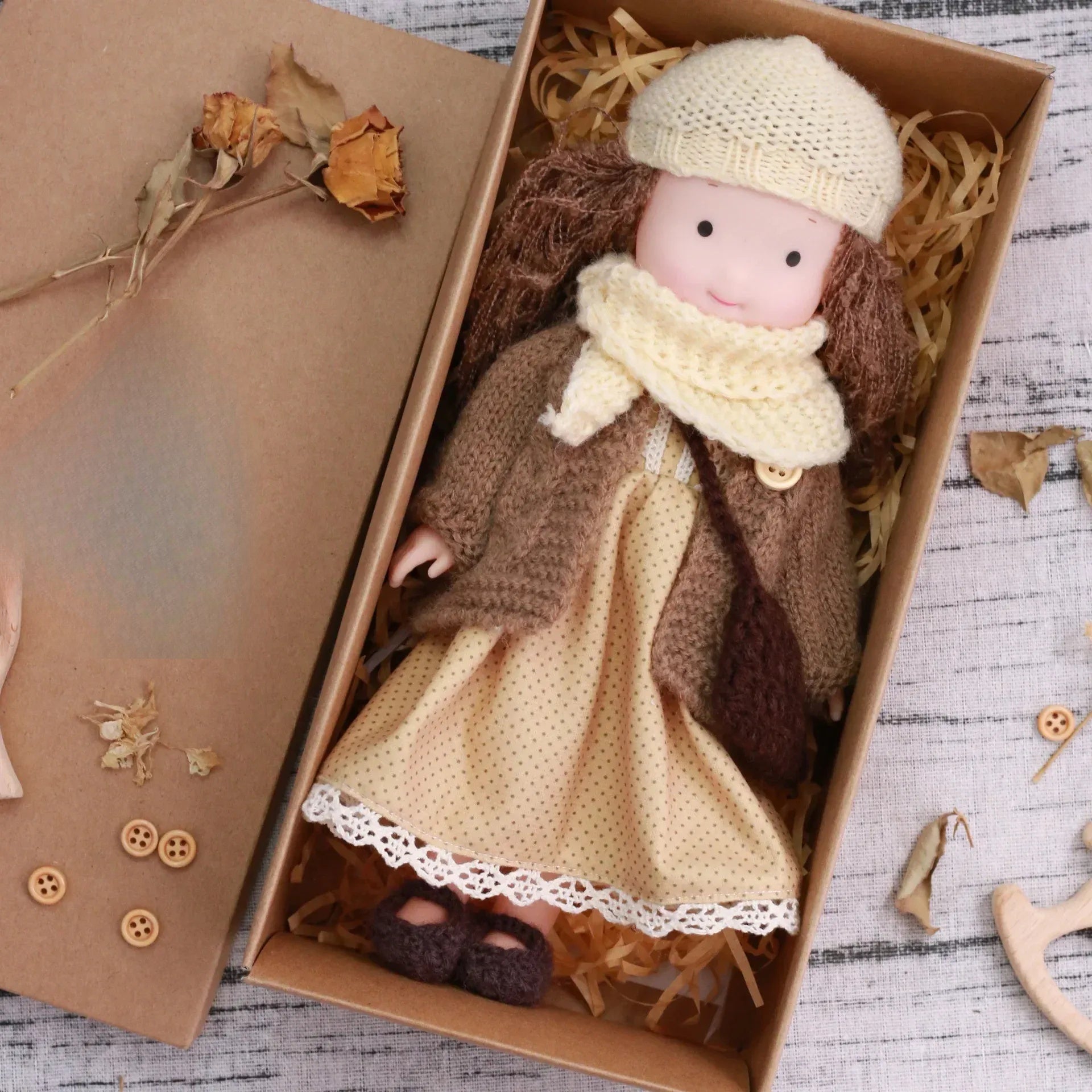 CuddlyCharm | Set regalo con bambola di peluche da vestire e accessori 1