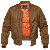 Giacca bomber marrone da uomo con fodera arancione, zip frontale, tasche laterali e tasca sulla manica. Stile casual, moda autunno-inverno.