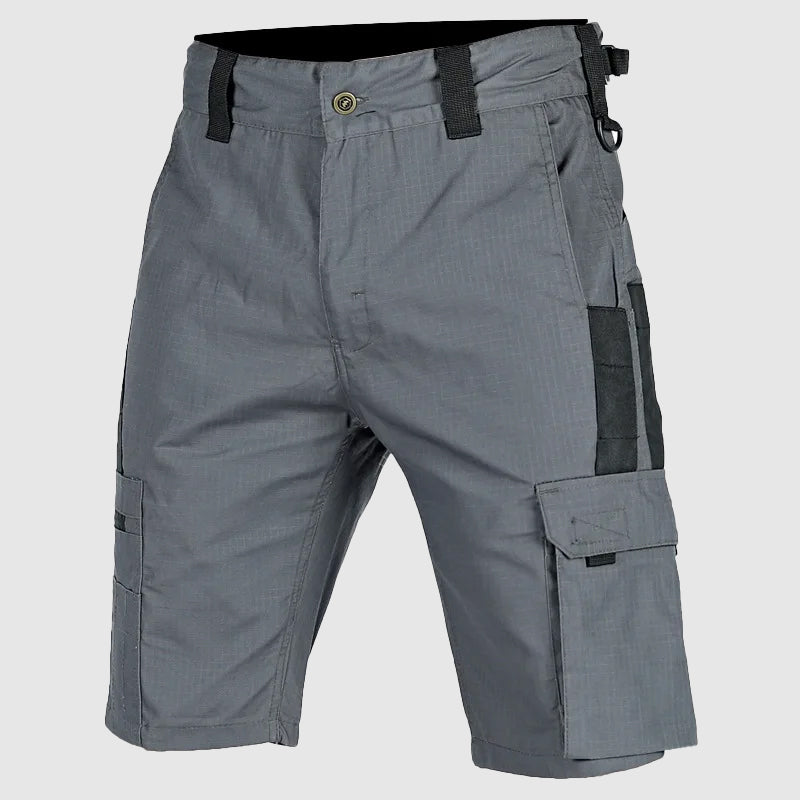 Pantaloncini cargo grigi da uomo, tasche multiple, tessuto resistente, design casual, ideali per attività all'aperto e uso quotidiano.