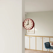 Doppelseitige Wanduhr im Retro-Design 1