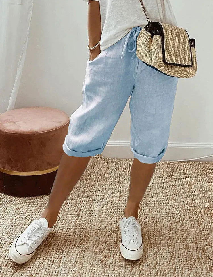 Immagine danneggiata con distorsioni digitali e colori alterati, impossibile identificare l'oggetto principale.