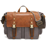 Borsa messenger in pelle marrone e tessuto grigio, con tracolla regolabile e fibbie in metallo. Design elegante e funzionale per uomo e donna.