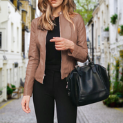 Giacca Biker Donna con Collo a Listino e Zip Slim per Look Moderno 1
