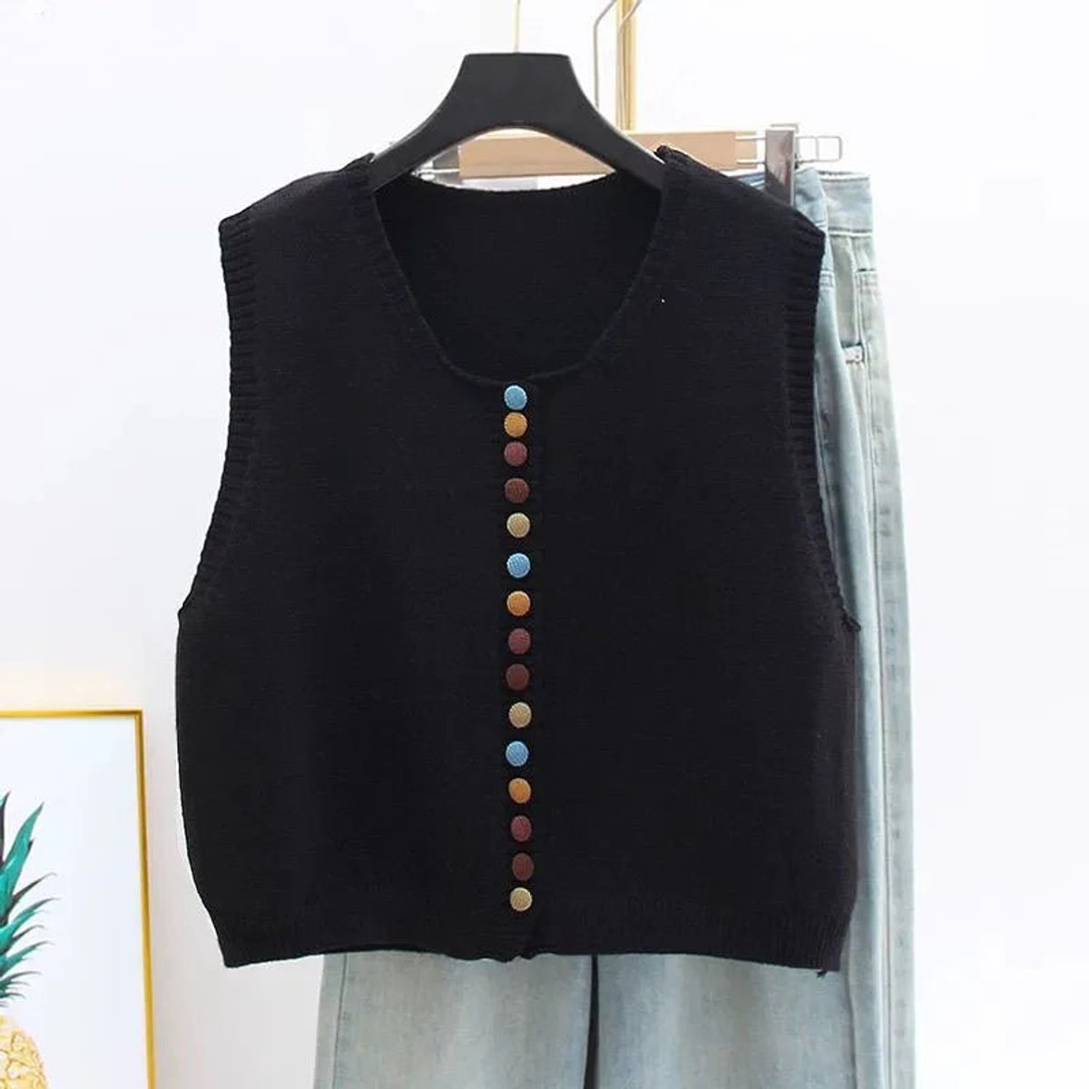 Gilet Donna Lavorato a Maglia Senza Maniche con Bottoni Colorati Versatile 2