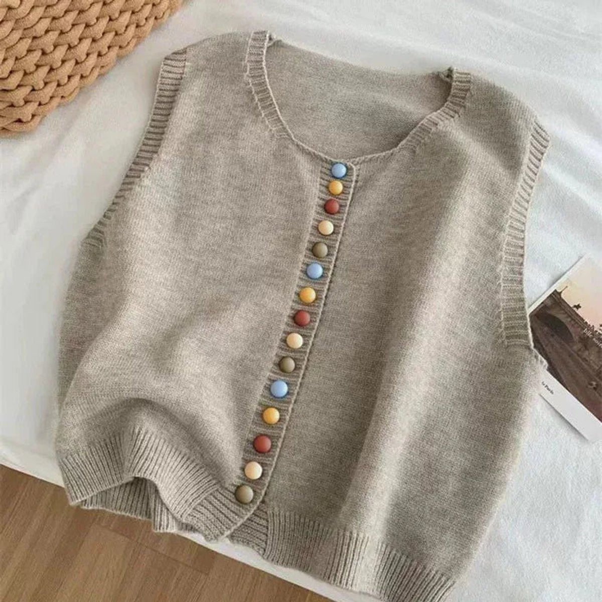 Gilet Donna Lavorato a Maglia Senza Maniche con Bottoni Colorati Versatile 3