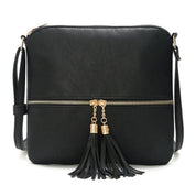 Borsa a tracolla nera in pelle sintetica con cerniera dorata e nappe decorative. Elegante accessorio moda donna.