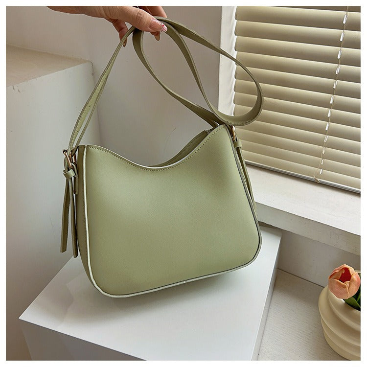 Bolso bandolera minimalista para mujer en elegante piel vegetal